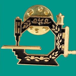 Vintage Clotilde #7 Sewing Machine Collectable Brooch